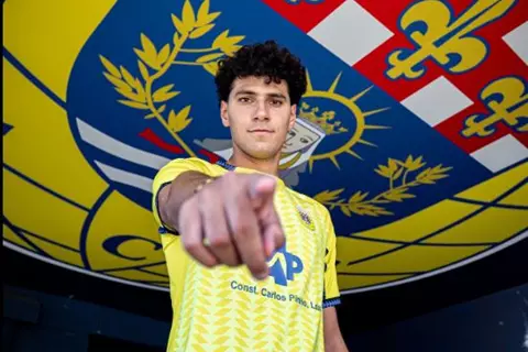 التجربة الرابعة.. عمر فايد ينتقل إلى أروكا البرتغالي